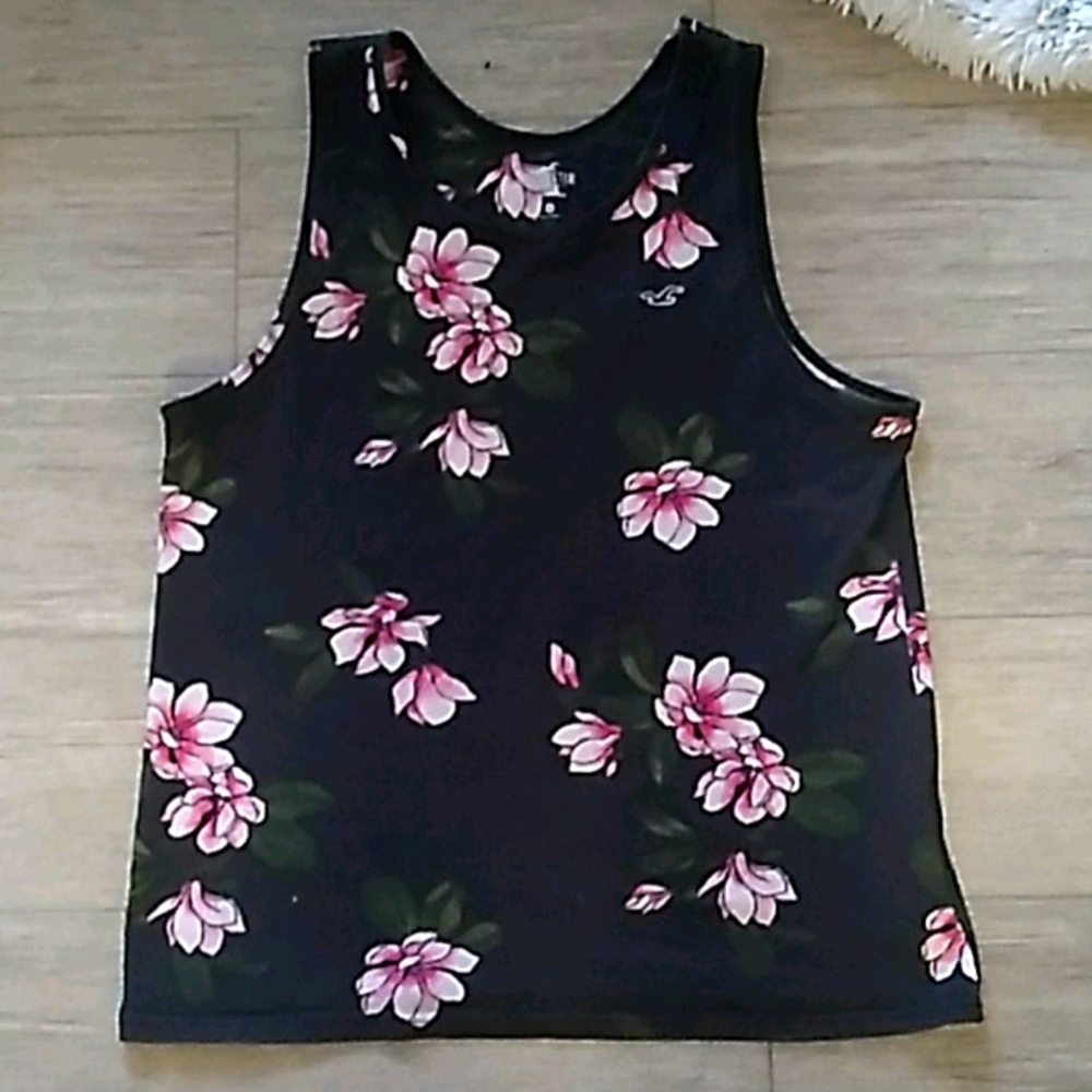 Blue tank top with flowers from Hollister, med men